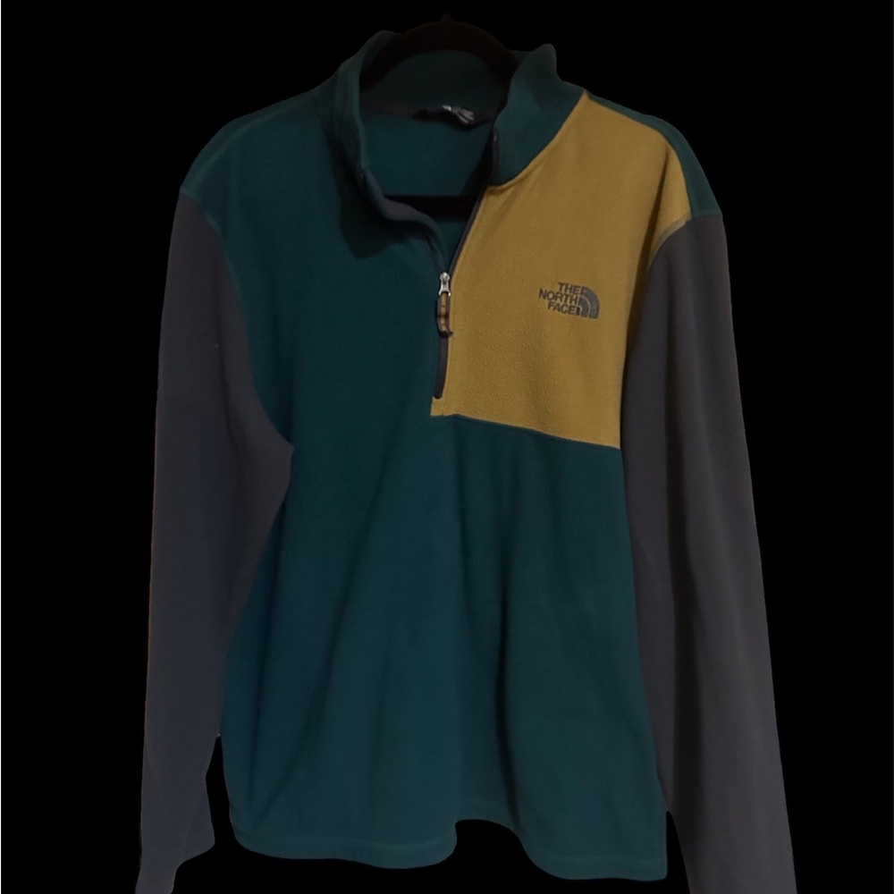 The Northface crewneck sweater